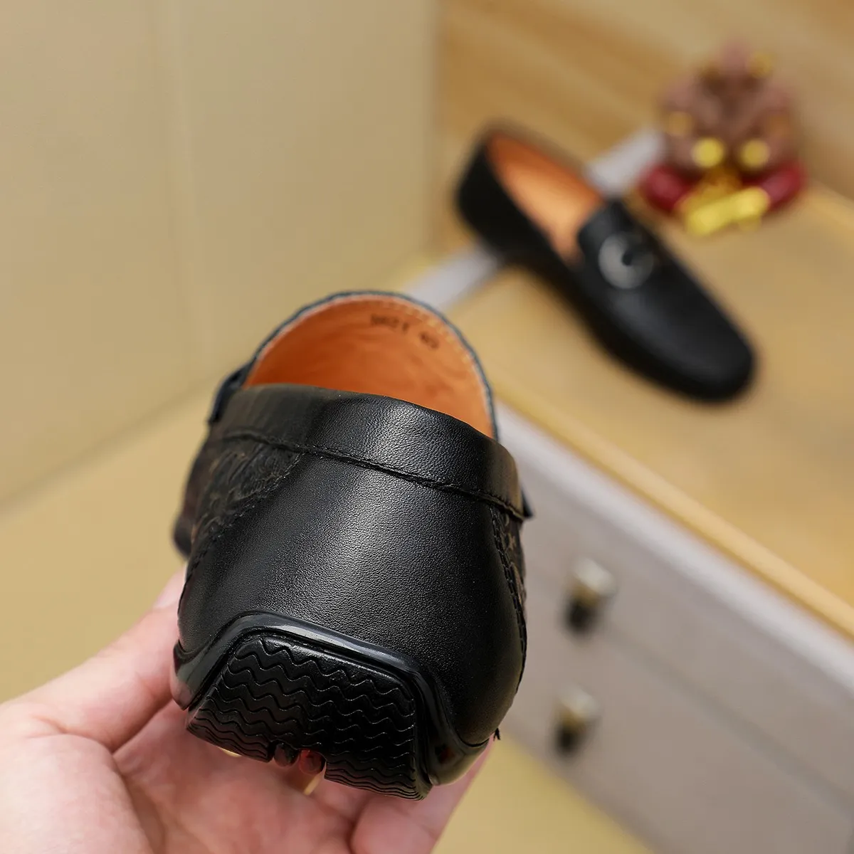 Men's shoes 💰360 🕷🕷【Ferragamo】Ferragamo Popular fashionable casual slip-on shoes🇨🇳Official website counter 1:1 production, original mold opening💯Good quality visible, imported high-end first-layer calfskin, luxurious pigskin lining🌿Very clear texture, high-quality waterproof, non-slip and wear-resistant outsole🎋High quality and low price, truly handmade🍓Color, code number 38-45